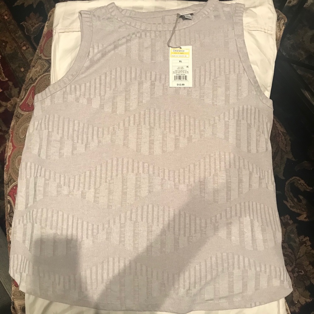 Lightweight knitted blouse